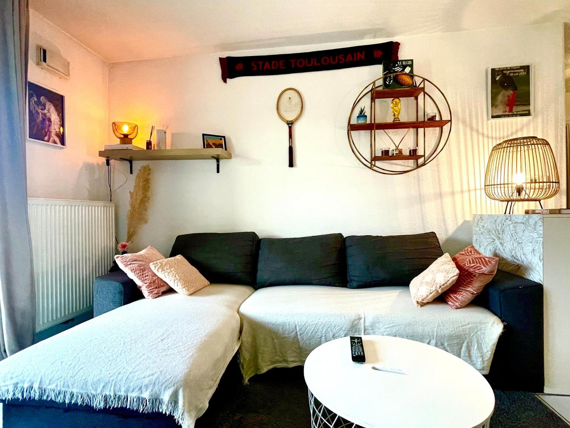 Bel T3 De 60m2 Avec Parking, Terrasse, Proche Du Metro Et Du Periph Apartment
